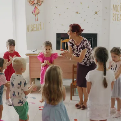 Serbare organizată de Cheițele Cunoașterii